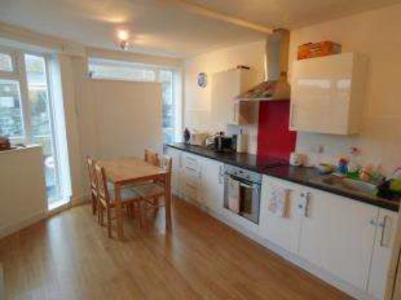 2 Bedroom Maisonette